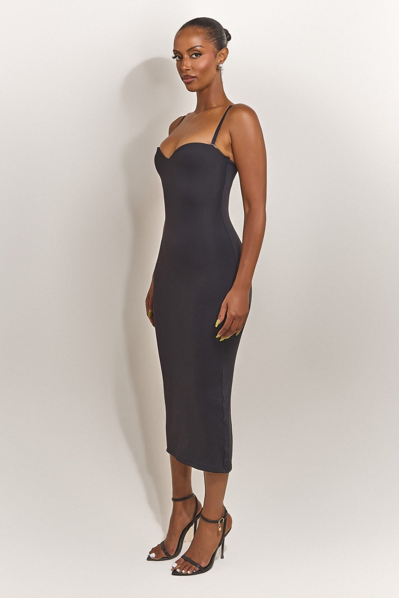 The Sculpt Midaxi in Black – marsthelabel
