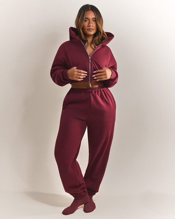 The Classics Cuffed Joggers in Wine