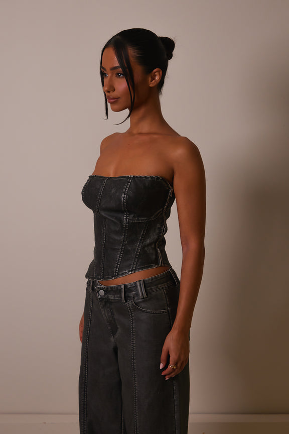Distress Wash Corset Cuff Shorts