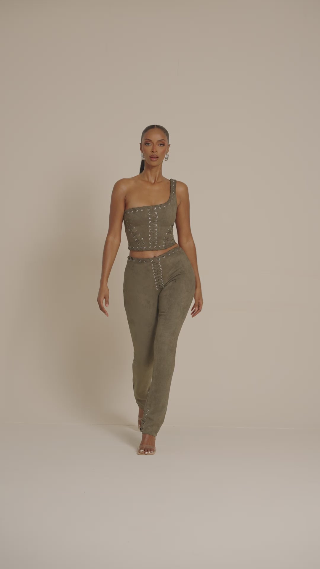 トップス 2way eco suede bustier 2way eco suede bustier – LA PEAU DE GEM